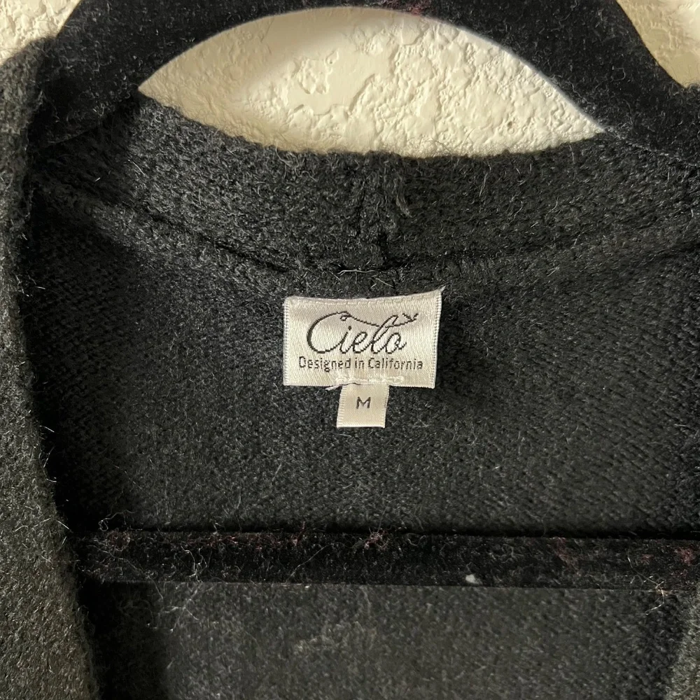 NWT Cielo Knit Open Front Cardigan Women's Size Medium Black Long Sleeve Sweater